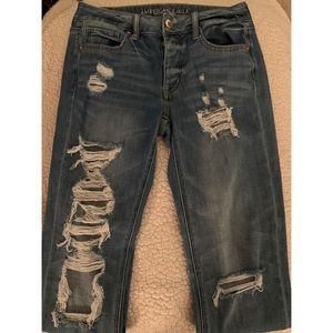 American Eagle Ripped Woman’s Jeans